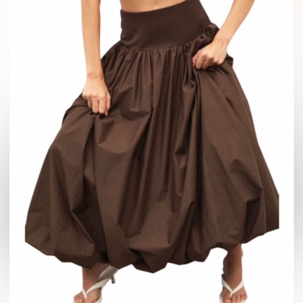 NWT Emerson Lang Black Maxi Bubble Women's Skirt Size Small; could easily fit M